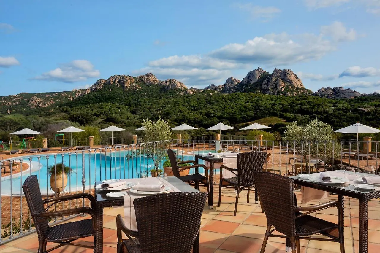 Felix Hotels - Country Resort Parco Degli Ulivi أرتْساكينا